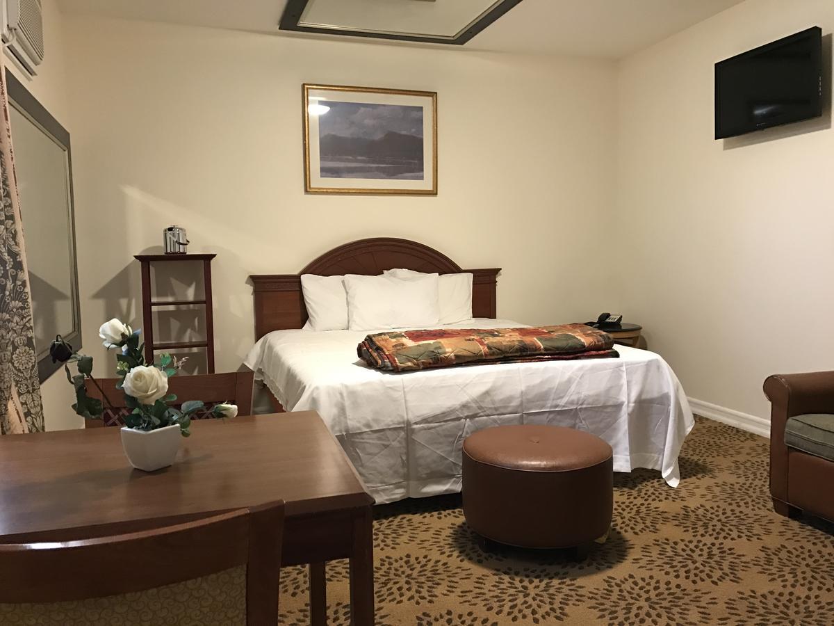 Waterbury Big Apple Motel Buitenkant foto