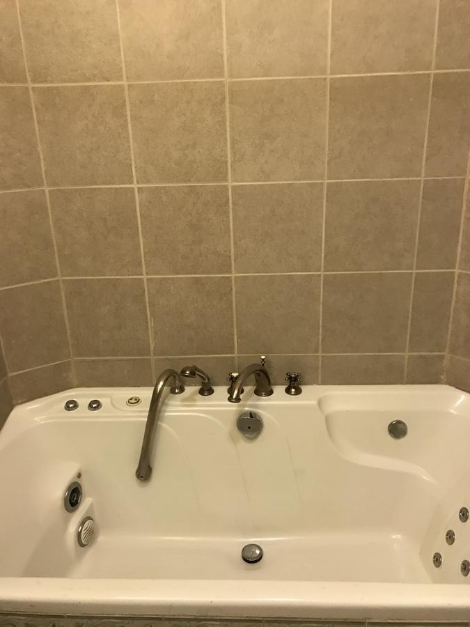 Waterbury Big Apple Motel Buitenkant foto